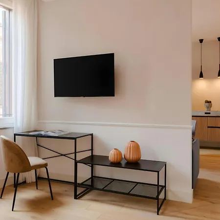 Sonder By Marriott Bonvoy Antinoo Piazza Del Parlamento 아파트호텔