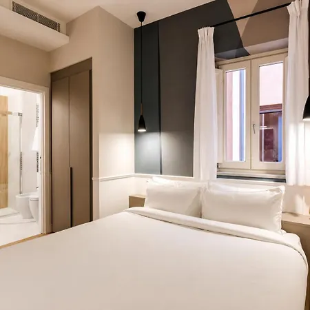Numa Condotti Apartahotel 4*