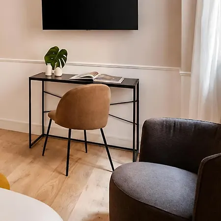 Numa Condotti Apartahotel 4*