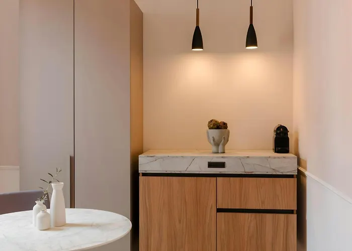 Aparthotel Sonder By Marriott Bonvoy Antinoo Piazza Del Parlamento 4*