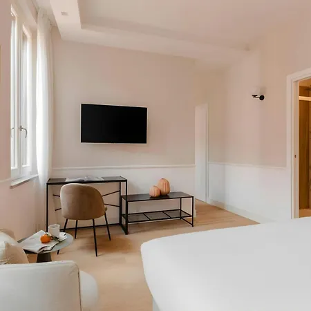 Sonder By Marriott Bonvoy Antinoo Piazza Del Parlamento Roma
