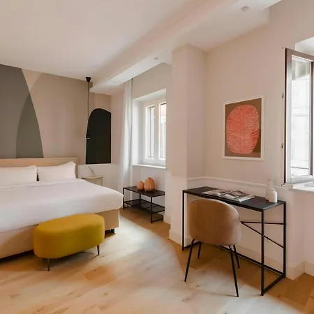 Sonder By Marriott Bonvoy Antinoo Piazza Del Parlamento Apart Otel