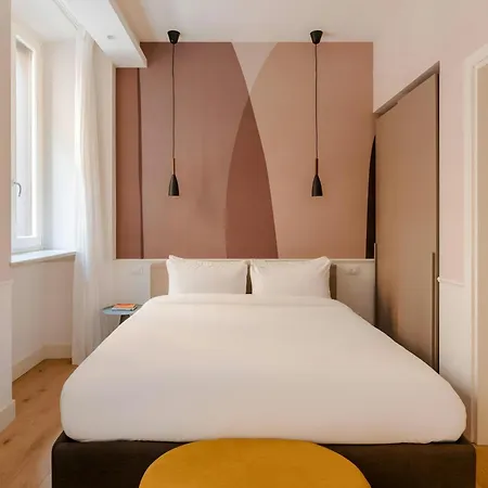 Sonder By Marriott Bonvoy Antinoo Piazza Del Parlamento Apart Otel