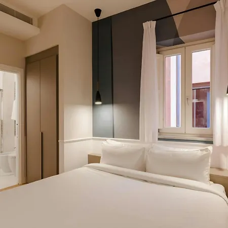 Sonder By Marriott Bonvoy Antinoo Piazza Del Parlamento 4* Rome