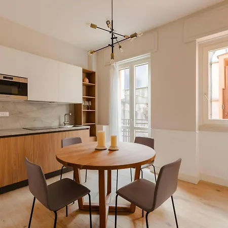 Aparthotel Numa Condotti 4*